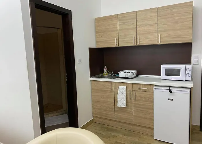 Fuerjes アパート *